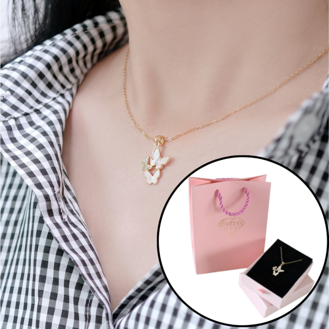 젤리폴리 18K 도금 여성 목걸이 트리플 나비 펜던트 고급 선물포장 세트