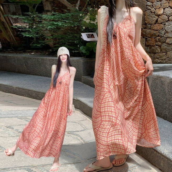 【梨卡】隔日到貨 女裝 洋裝 長裙 連身長裙 露背連身裙 顯白洋裝 A字長裙 V領吊帶 度假長裙HZ068, 如圖色