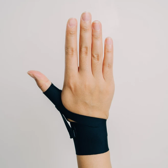 바디엠 엄지스트랩 손목 의료용 압박 밴드 건초염 보호대, 블랙-오른손-S, 1개 - 쿠팡