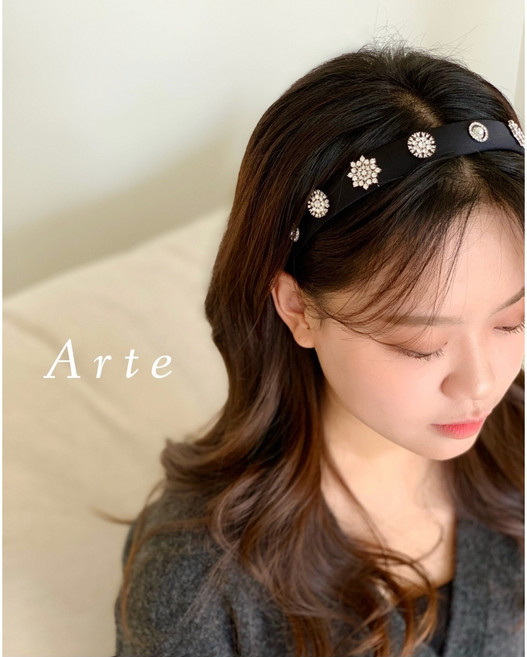 아이유 착용 벨벳 새틴 큐빅 보석 머리띠 호텔 델루나 장만월 헤어밴드