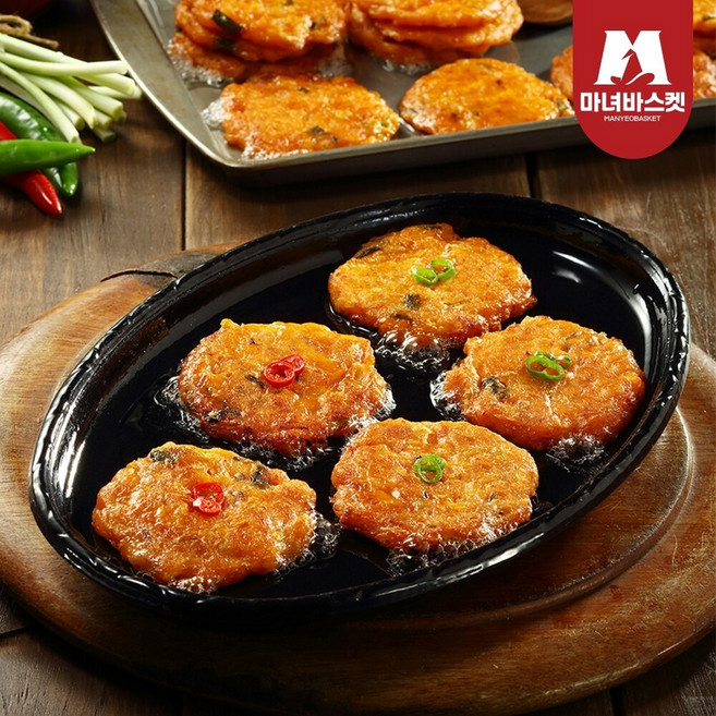 [마녀바스켓] 사옹원 부침명장 한입 아삭 김치전 300g 2팩, 2개