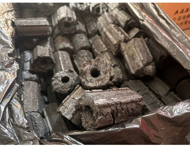 A級無煙炭精(贈送2顆生火神器酒精塊)烤肉木炭取暖碳精火力旺耐燒露營不爆裂, 1個, 12公斤只能宅配, 12kg