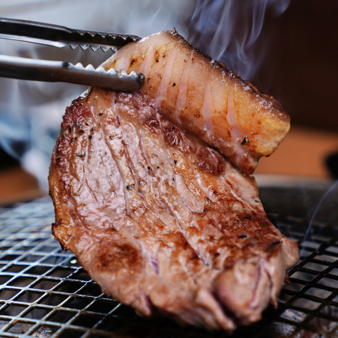 [초신선제주흑돼지] 흑목살500g+흑앞다리살500g 제주산 최고등급 100% 흑돼지 제주돼지 목살 오겹살 세트 선물 실속패키지, 500g, 2개