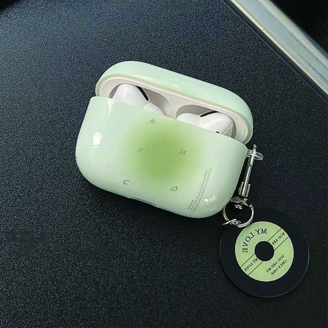 besteffie 적용모델 에어팟 4세대 실리콘 보호 케이스 걸기 장식 포함 심플 디자인 K18, 사진색, 에어팟 3세대