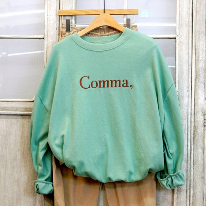 이힝 콤마 레터링 루즈핏 프린팅 맨투맨