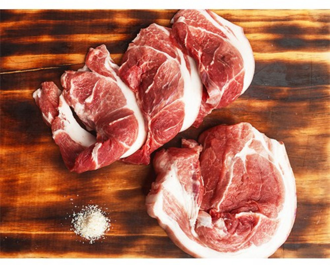 [농협안심한돈] 천지영농조합 국내산 제주 흑돼지 앞다리살(500g 냉장), 1개