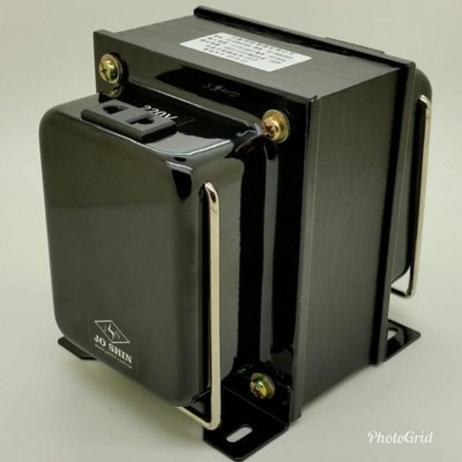 JOSHIN專利變壓器110V轉230V雙向升降壓攜帶式500W-2500W(附電源線 過載保護器), 1個