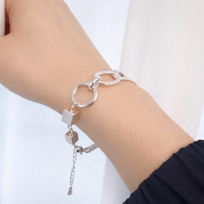 925실버 데일리 우먼 여리여리긑판완 큐브 팔찌
