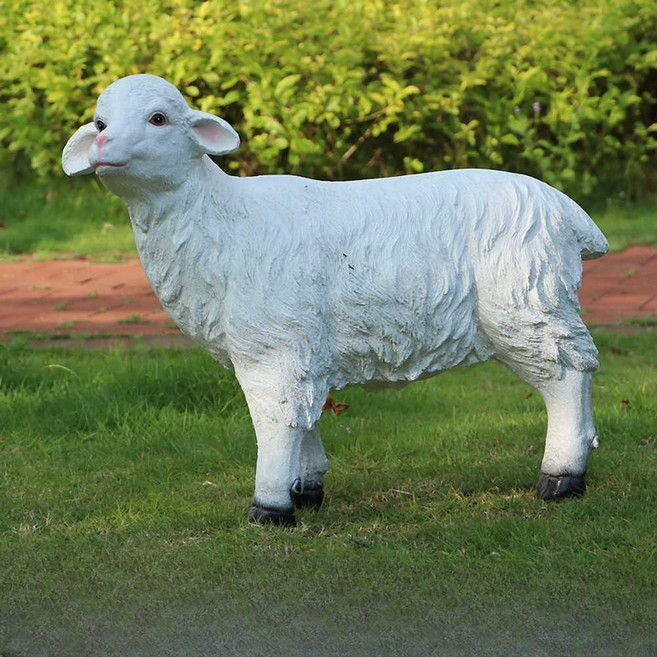 대형 양 조형물 야외 포토존 가든 농장 장식품 카페, 1개, 바구니를 나르는 암양