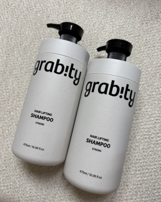 [1+1] 그래비티 헤어리프팅 스트롱 샴푸 / 본품 2개입 세트 (본품2+파우치), 2개, 950ml