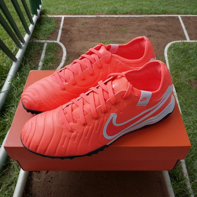 나이키 티엠포 레전드 10 프로 TF 여성 풋살화 축구화 터프화 트레이닝화 인조잔디 축구화