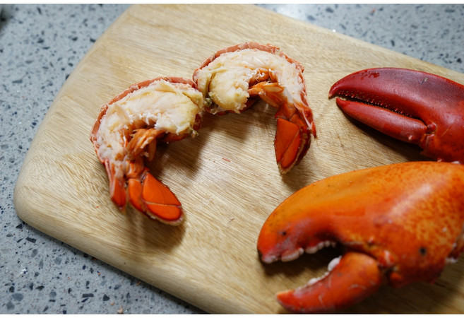 캐나다 직수입 자숙 랍스터 2마리 1000g 마리당 450-550g 냉동 랍스타, 1개