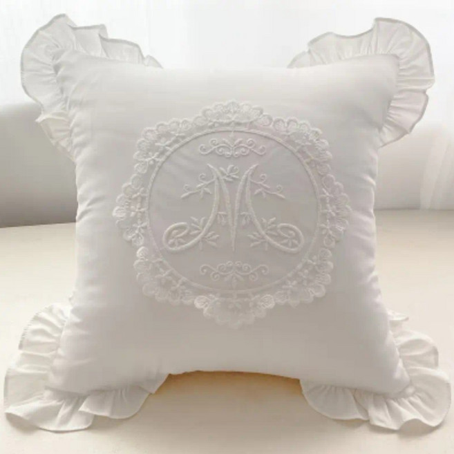 원피스데이 M 자수 패치 프렌치 레이스 프릴 쿠션커버 로맨틱 인테리어 쇼파 쿠션