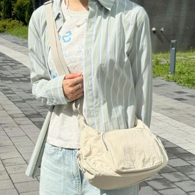 사이드포켓 앞지퍼 포인트 나일론 크로스백 패션