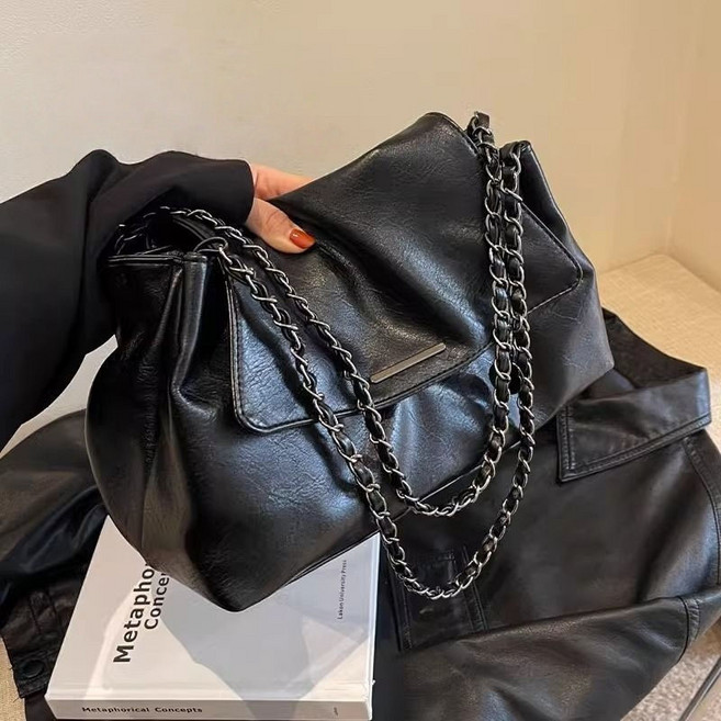 YUMDE 여자 가죽 빅스퀘어 체인 숄더백