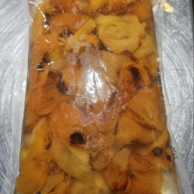 5위 - 남해산 깐멍게 국산 손질 멍게 신선횟감 홈술안주 간편요리, 1개, 국내산 깐멍게 500g