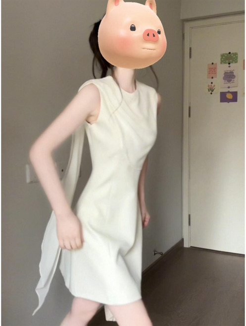 白色背心连衣裙子女夏季2026新款小个子初夏独特漂亮绝美掐腰短裙, S