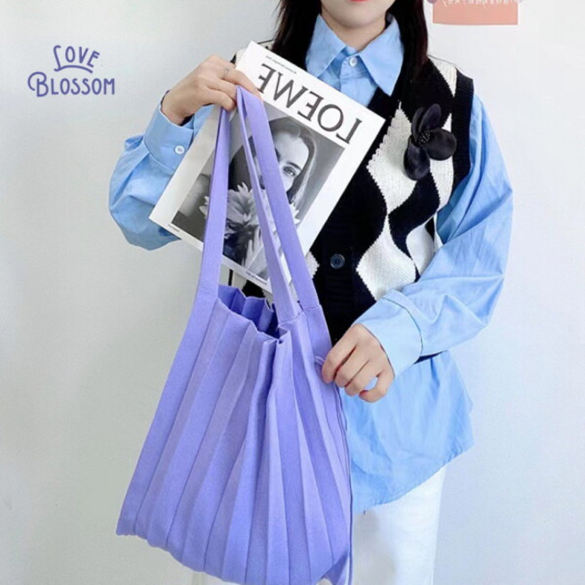 [러브블러썸] 데일리 스탠다드 플리츠 니트백