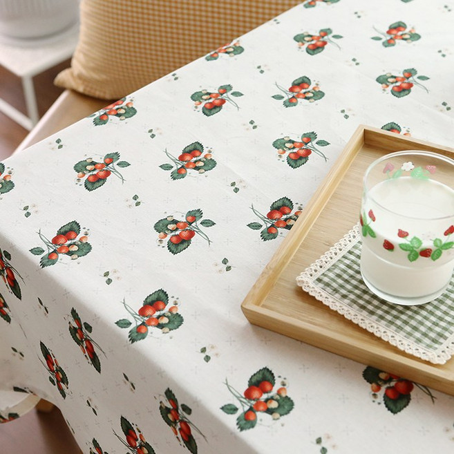 데코토닉 들딸기 식탁보