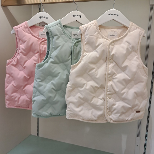 아가방 초특가세일 ~ ~~가을부터 봄까지 활용도 만점 다운 패딩조끼 ~~깔끔한 입체적 퀼팅으로 고급스럽고 화사하게~