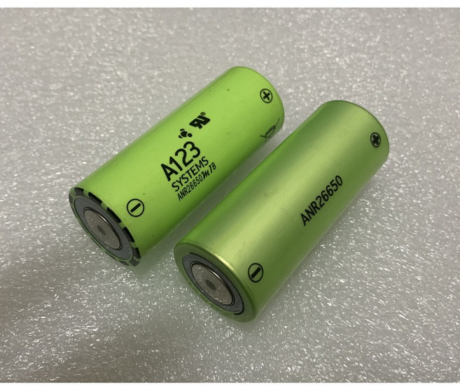 A123 Systems ANR26650M1B 高倍率汽機車啟動電池 3.2V 2500mAh, 1個, 內阻7-8毫歐,電池+紫銅+鎳鋼點焊+支架
