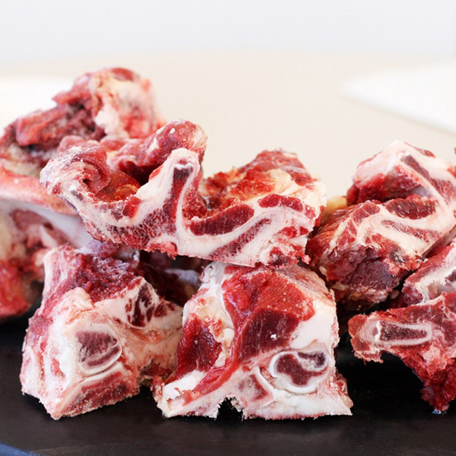 [한우지애] [무항생제] 한우 잡뼈 2kg 1등급 이상, 1개