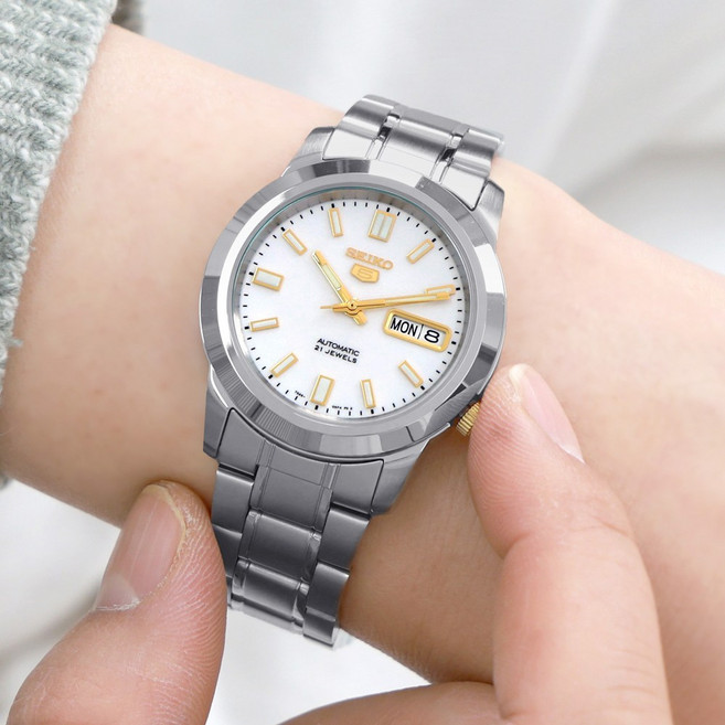 세이코5 오토매틱 골드앤화이트 클래식 남성 태엽시계 SNKK07K1