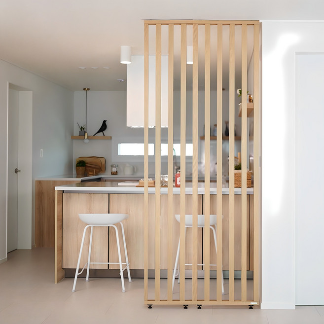 우드톡 설치가 쉽고 연결이 깔끔한 스트라이프 공간분리 간살 가벽 파티션 칸막이 가림막, 오크