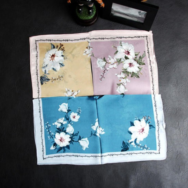 아트박스/더로라 [더로라]정사각 쁘띠 실크스카프- 흰목련 S0001