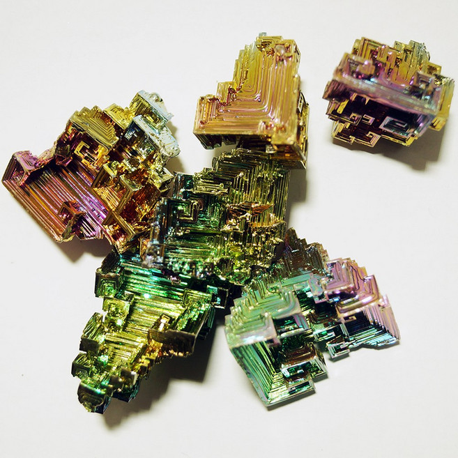 35~50g 무지개빛 원소광물 비스무트