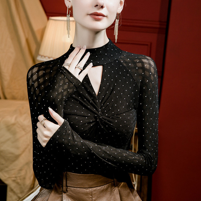 댄스복 상의 여성용 반폴라 핫피스 레이스 펀칭 긴팔 스판 티셔츠 뉴타임즈F1010 Women's T-shirt