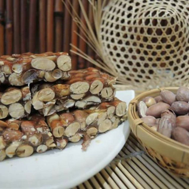 周傳 紅膜花生糖，使用日本進口海藻糖與安佳無水奶油製作, 1個, 紅膜花生糖 軟 口感 鹹甜, 200g