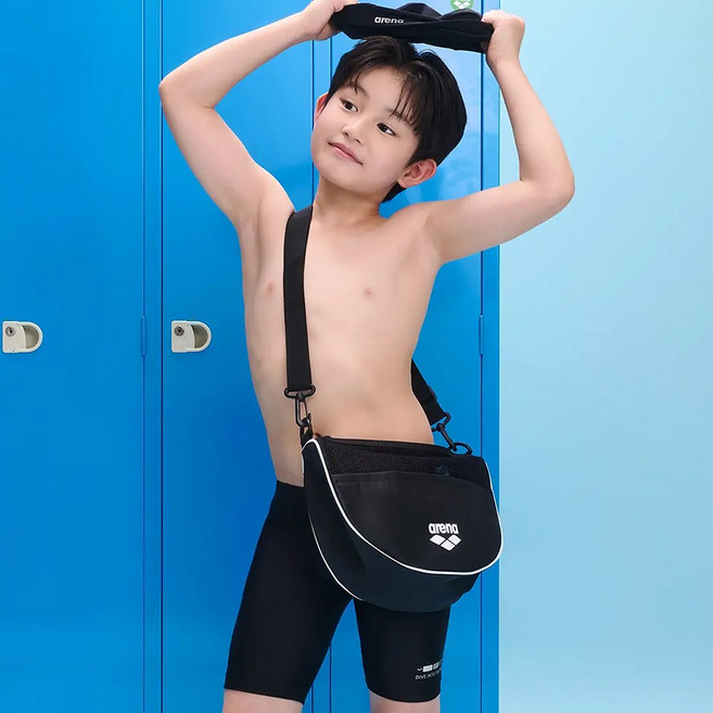 아레나 남아동 수영복 모노풀 아동 4부 생존수영 키트 A6SB1KB01 BLK