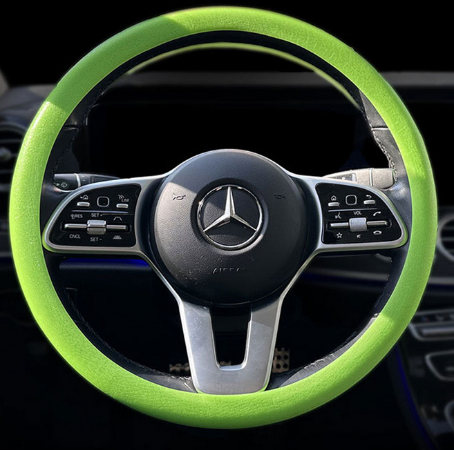 MAA 논슬립 실리콘 자동차 핸들커버 D컷 미끄럼방지 얇은 차량용 스티어링휠 커버 그립감 향상 통풍 사계절용 승용차 SUV 공용 인테리어 보호 커버 운전 편의 자동차 악세사리, 그린
