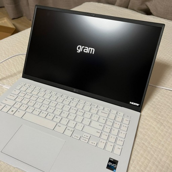 LG전자 2024 그램 15 코어 울트라5 인텔 Iris, 15Z90S-GR5CK, WIN11 Home, 8GB, 256GB, 에센스 화이트