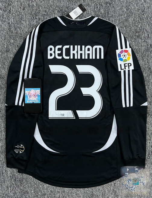 레트로 레알마드리드 2006-07 어웨이 유니폼, 선택안함, 1개