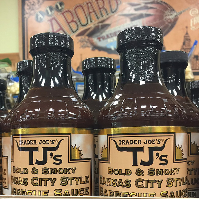 Trader Joe's Bold & Smoky Kansas City Style Barbeque Sauce 트레이더 조 볼드 스모키 캔자스시티 스타일 바베큐 소스 18oz(510g) 3팩, .개, 510g