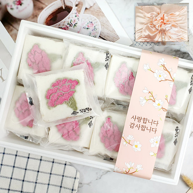 잇츠떡 카네이션 꿀설기 선물세트 1호 스승의날 어버이날 부모님 냉동떡 답례 맛집 보자기포장, 1.488kg, 1세트