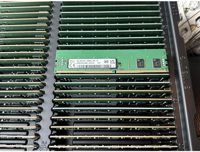 SK hynix DDR4 3200AA 8GB 伺服器專用記憶體, 1個, HMA81GR7CJ