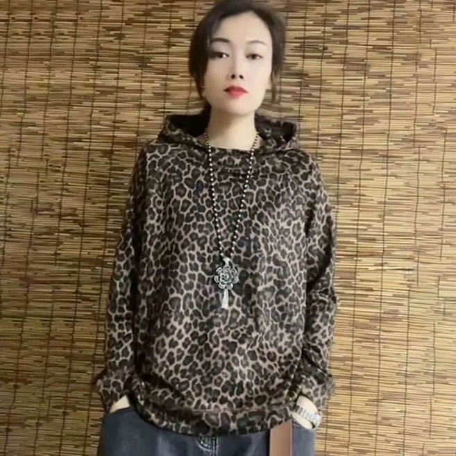페이준 여성 봄가을 레오파드 프린트 후드 긴팔 맨투맨 루즈핏 날씬해 보이는 통근 티셔츠 LN191