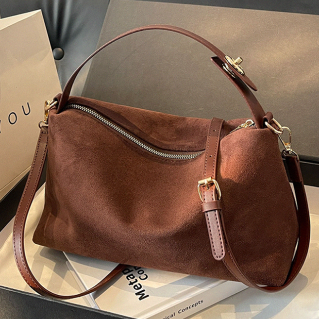 DK 여성 크로스백 데일리백 퍼가방 스웨이드백 라탄백 숄더백 토트백 미니백 핸드백 패션가방