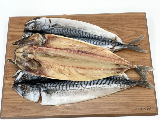 반건조고등어 노르웨이 캠핑생선 속초중앙시장맛집 반건조생선 선미수산, 대 4마리 (35cm 내외), 1개