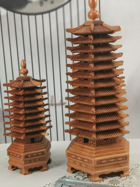 真桃木 文昌塔 精雕十三層九層, 如圖所示, 1個