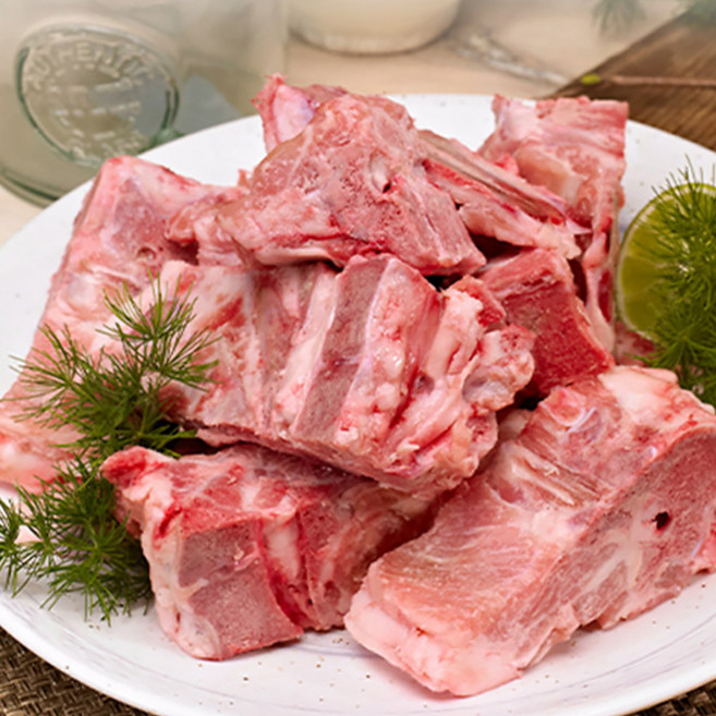 프리미엄 한돈 등뼈 냉동 3kg 국물 진한 감자탕용 뼈, 1개