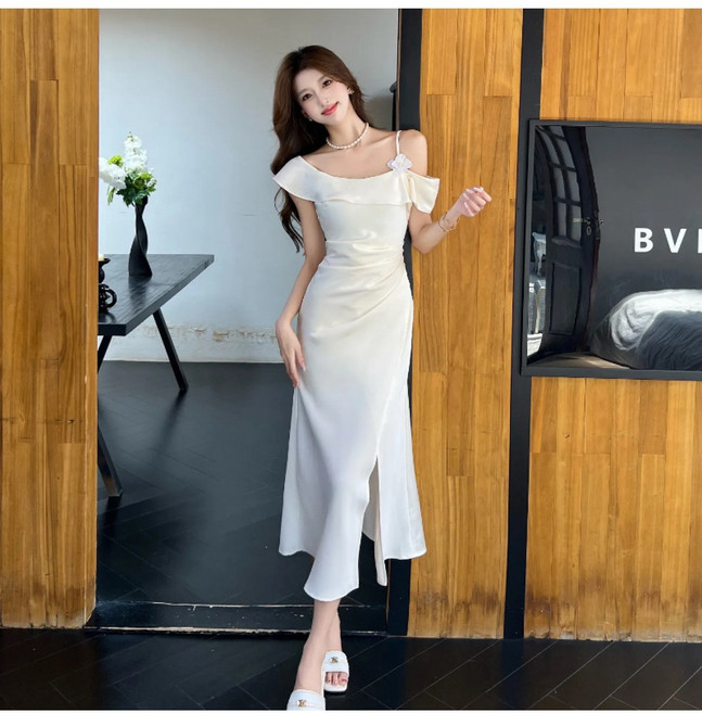 부드러운 실크 새틴 오프숄더 입체 꽃 장식 블랙 롱 원피스 사이드 슬릿 끈나시 파티룩 이브닝 드레스 연말룩 하객룩 섹시 우아한 뷔스티에 셔링 롱원피스