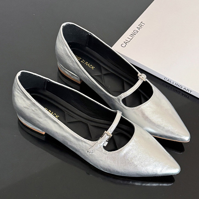 꼼지락 스틸레토 스트랩 메리제인 플랫슈즈