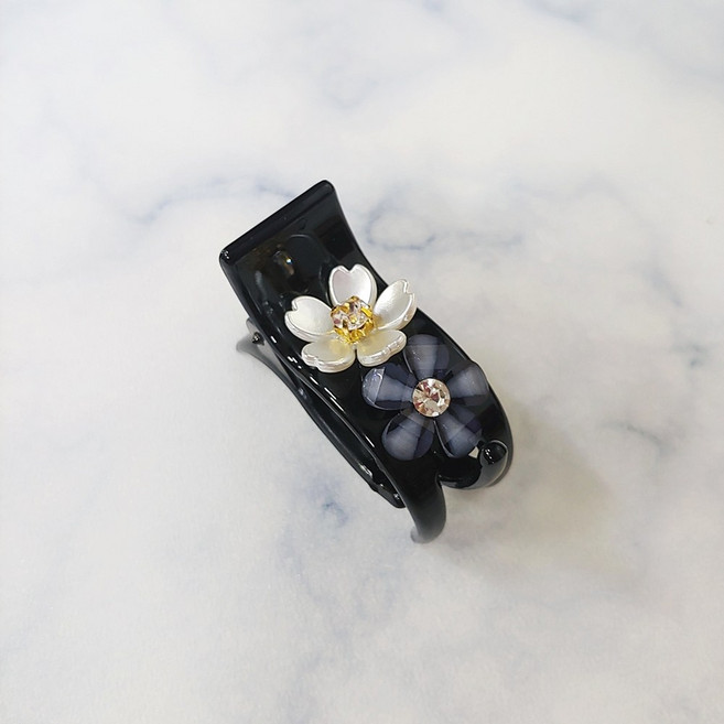 윤이네 [2P 세트] 국산 핸드메이드 자체제작 꽃 진주 자개 큐빅 보석 미니 악어집게 헤어집게핀 A-21