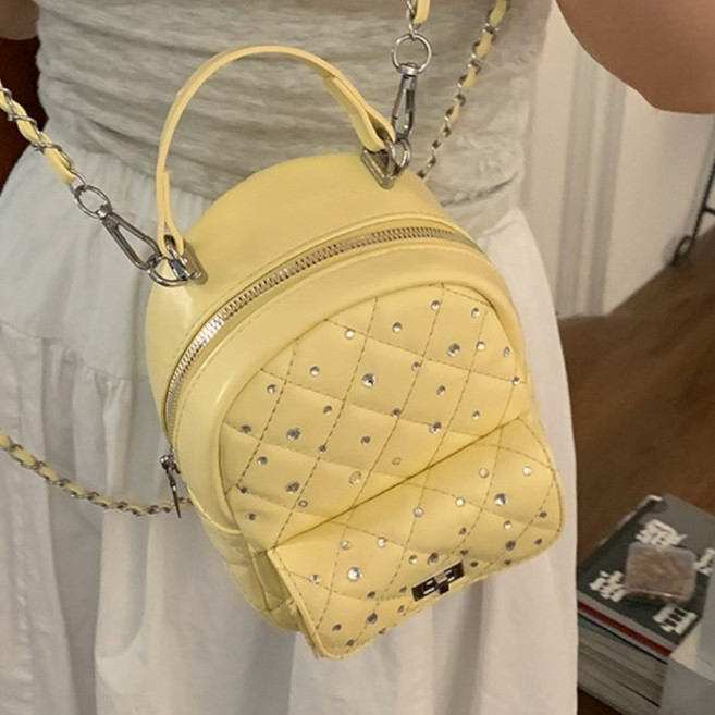 B&C.Room 여성 샤넬풍 백팩 여행용 백팩 여성 패션 체인 백팩 퀼팅 만능 체인 백 출타가방 여성 배낭 가방 가벼운 여성 백팩 여성가죽 백팩