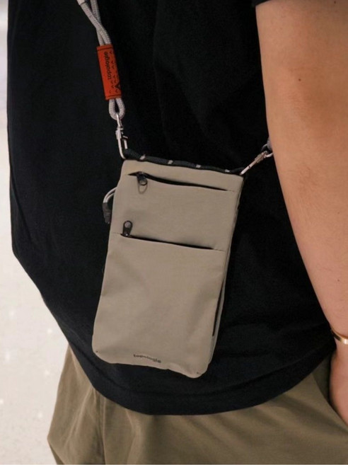 摺疊貼身手機斜挎包 工裝日系休閒旅行證件小包, 灰色