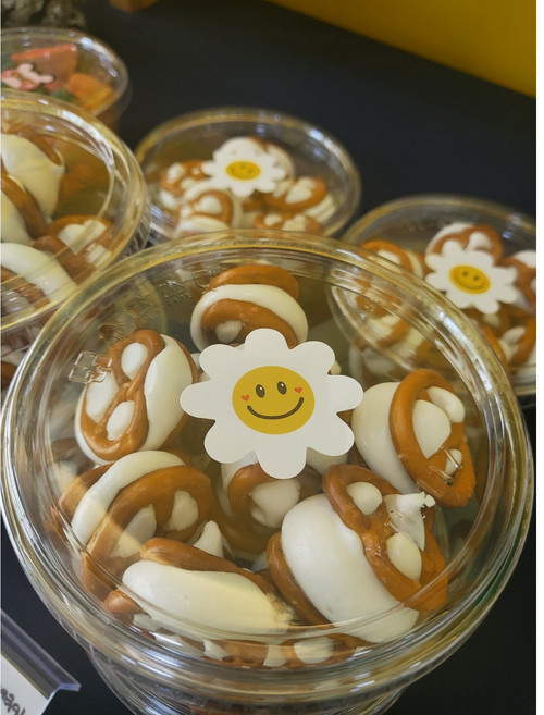 [12시이전주문시당일출고] 수제머랭쿠키 솜사탕머랭쿠키 프레첼머랭쿠키 오레오머랭쿠키 답례품 간식 사탕, 1개, 프레첼머랭쿠키(70g)